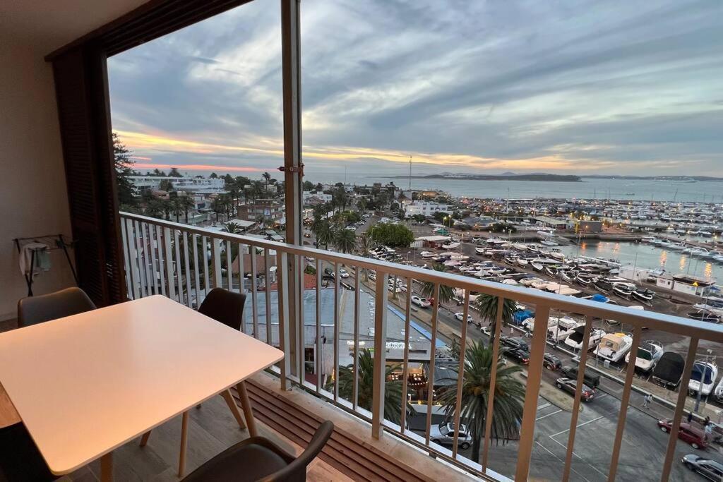 Apartamento Moderno Con Excelente Vista Al Puerto Lejlighed Punta del Este Eksteriør billede